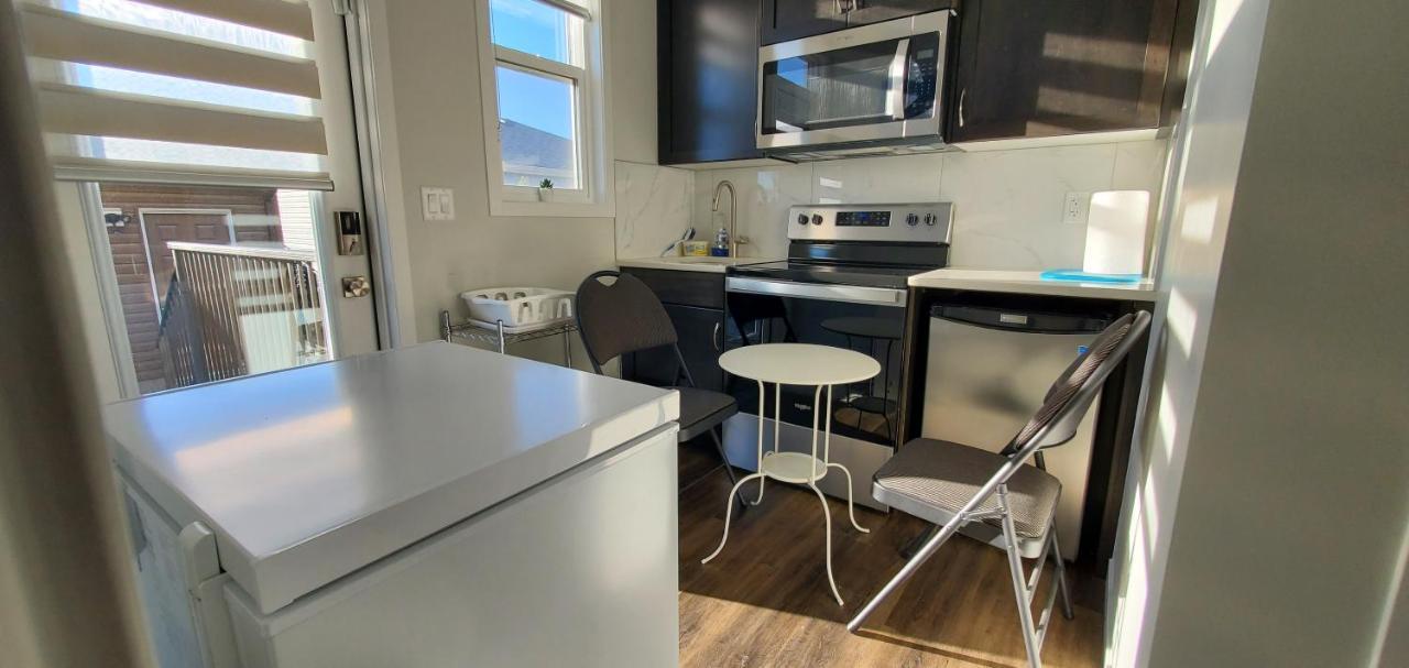 Delightful 1-Bedroom Private Suite In A New Home Κάλγκαρι Εξωτερικό φωτογραφία