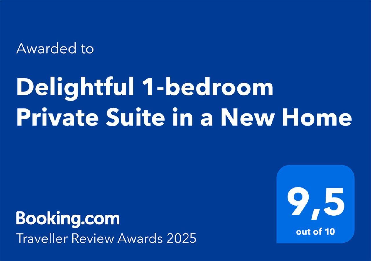 Delightful 1-Bedroom Private Suite In A New Home Κάλγκαρι Εξωτερικό φωτογραφία